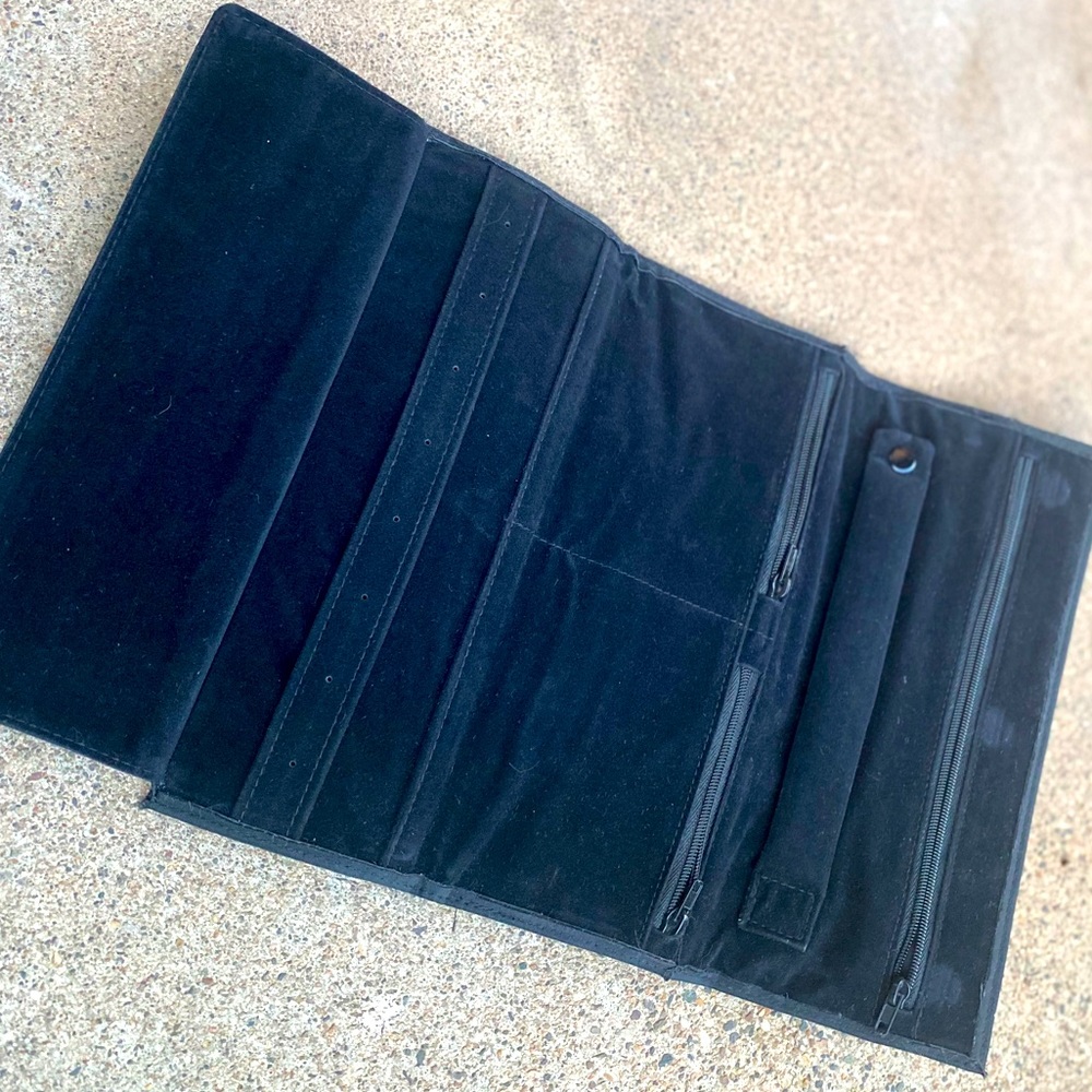 Dopp | Beautiful Black Jewelry Fold Case/Holder
